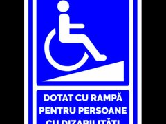 Semn dotat cu rampa pentru persoane cu dizabilitati